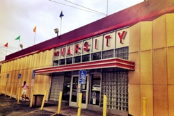 The Varsity, dogs allowed restaurants in Atlanta, pet friendly restaurants in Atlanta Georgia